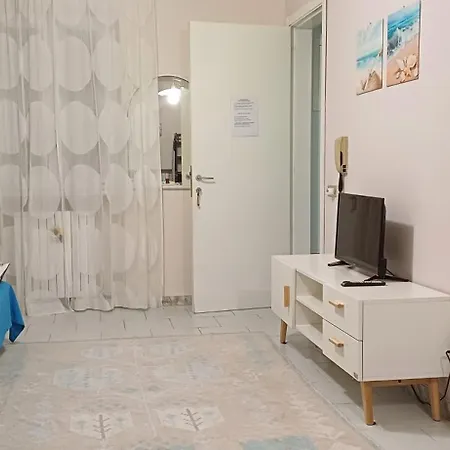 Salsedine Casa Vacanza * צ'יביטאנובה מארקה